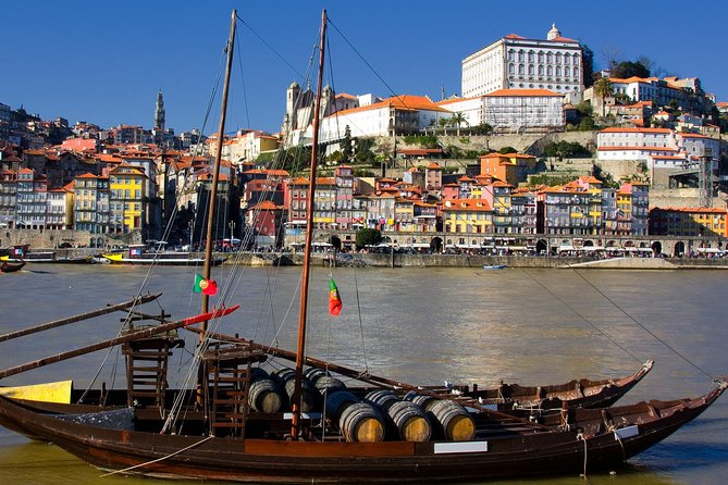 Porto Private Tour from Lisbon with Douro Cruise and Wine Tasting - Dom Luís I Bridge and the Walkable City Rhythm