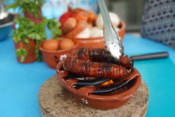 Portuguese flavors in a typical village home - Meet Katija in Barcarena at Igreja de São Bento de Valejas