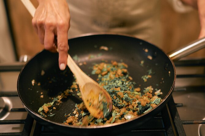 Portuguese Vegetarian Cooking Workshop in Lisbon - English, group style, and accessibility details that actually matter