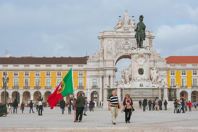 Private 4-hour city tour of Lisbon with driver & official guide w/ Hotel pick up - Pickup that saves you from Lisbon timing headaches