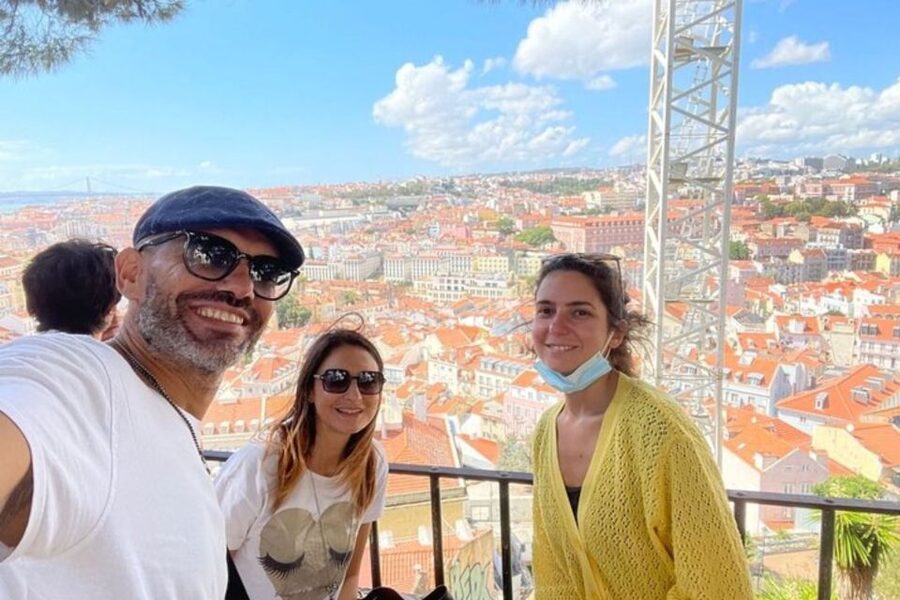 Private Custom Tour with a Local Guide Lisbon - Photo stops and viewpoints: where the guide saves you time