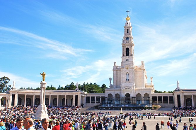 Private day tour Fatima Batalha Nazare Obidos from Lisbon - Door-to-door pickup from Lisbon, plus air-conditioned sanity