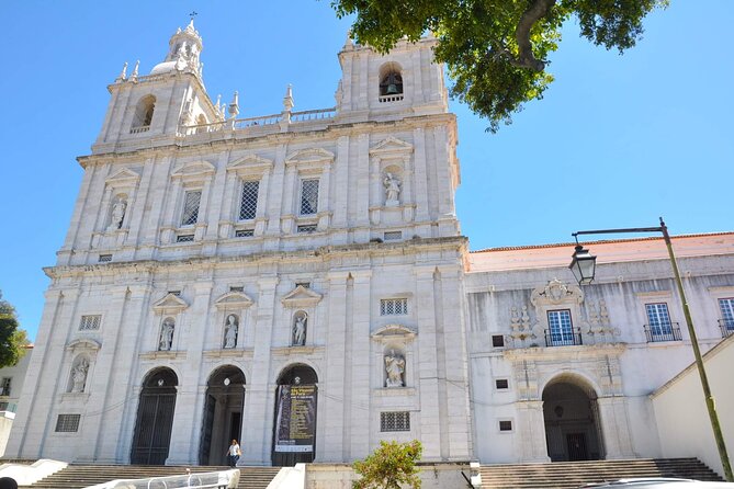 Private Eco Tuk Tuk Tour of Lisbon's Center Essential Landmarks - Miradouro Da Senhora do Monte: Lisbon’s highest point moment