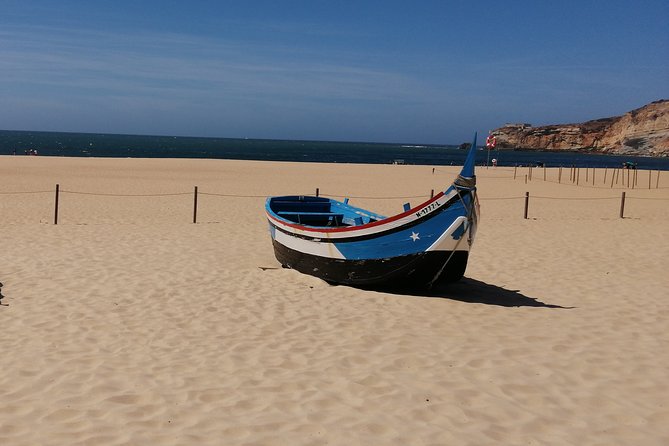 Private Experience Óbidos Nazaré and Fátima or Aveiro and Óbidos - Nazaré: fishing-town charm, plus time for a beach lunch