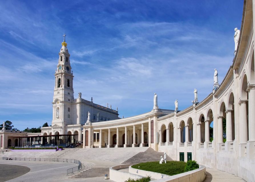 Private Fatima Full Day Tour from Lisbon - The drive matters: why hotel pickup changes the whole day