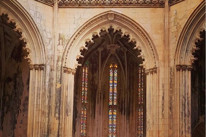Private Full Day Tour of Óbidos, Nazaré and Batalha - Batalha Monastery: UNESCO World Heritage with a focused church view