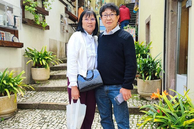 Private Full Day Tour Sintra - Cascais - Stop 2: Sintra Historic Center, 45 Minutes to Eat, Walk, and Browse