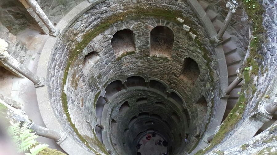 Private Half Day tour Sintra Pena Palace & Initiantion Well - Should you book ARR Tours for Pena Palace and the Initiation Well?
