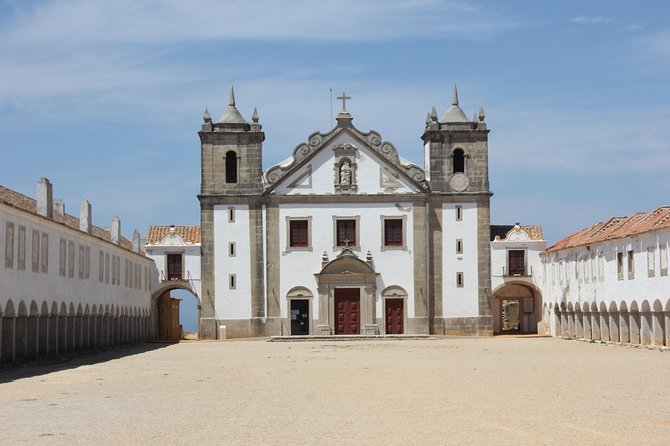 Private Half-Day Tour to Arrabida from Lisbon - Sesimbra Waterfront: Calm Bay Walking and Seafood Energy