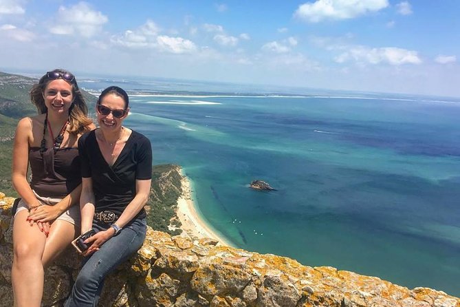 Private Lisbon Arrabida Wine Tour: Food & Wines, Mountain and Sea - Azulejos de Azeitão: the tile studio stop that surprises first-timers