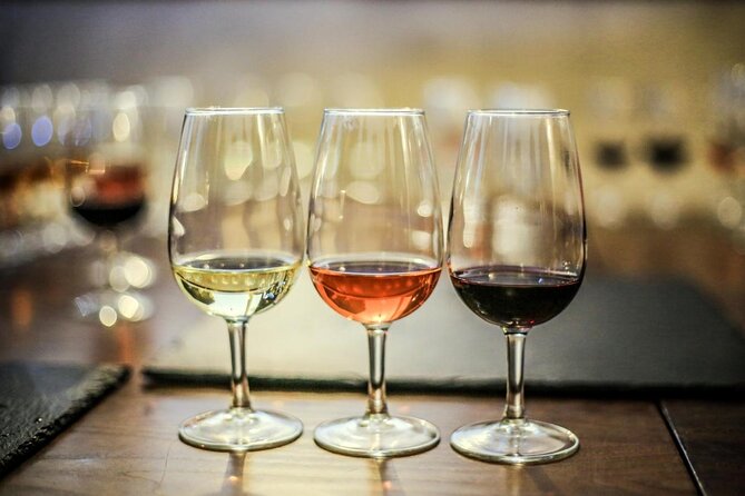 Private Lisbon wine tasting tour in the Setubal region - Key points at a glance