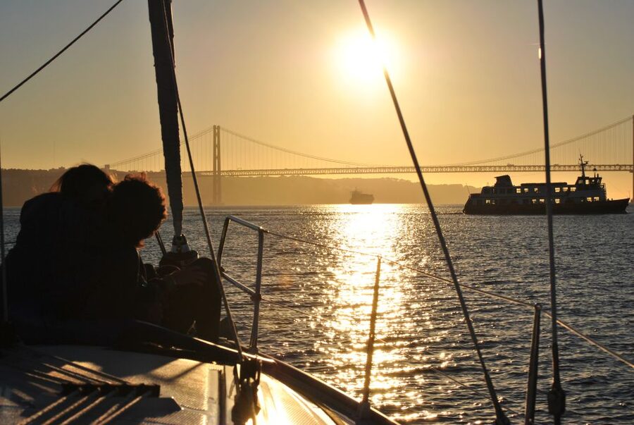 Private Romantic cruise with sparkling wine- 2-Hour- Lisbon - Price and value: $305 for a group up to 2