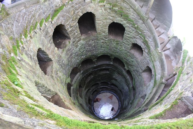 Private Sintra Tour from Lisbon with Professional Guide - Castelo dos Mouros: old walls, big panoramas