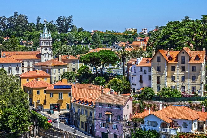 Private Sintra Tour from Lisbon with Professional Guide - Colares wine tasting: the local sip that fits the scenery