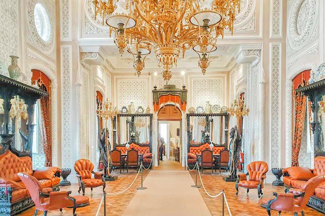 Private tour from Lisbon:Sintra Pena Palace Cabo da Roca, Cascais - Sintra Centro Historico: 60 Minutes to Eat, Wander, and Reset