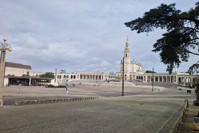 Private Tour from Porto to Lisbon with Stops - Coimbra: Portugal’s Former Capital and a Ticket-Dependent Library