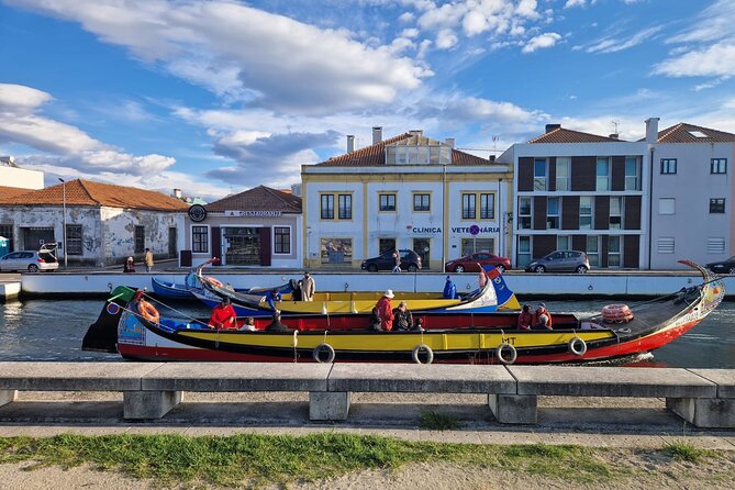 Private Tour from Porto to Lisbon with Stops - Fátima: Pilgrimage Atmosphere in a One-Hour Rhythm