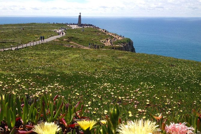 Private Tour: Sintra and Cascais Day Trip from Lisbon - Cabo da Roca and Guincho Beach: quick stops for big drama