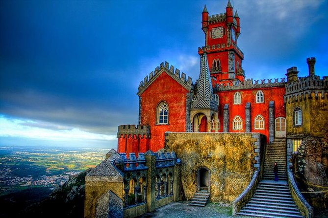 Private Tour: Sintra, Cabo da Roca and Cascais Day Trip from Lisbon - A Quick Palace Stop in Queluz Before Sintra Gets Serious