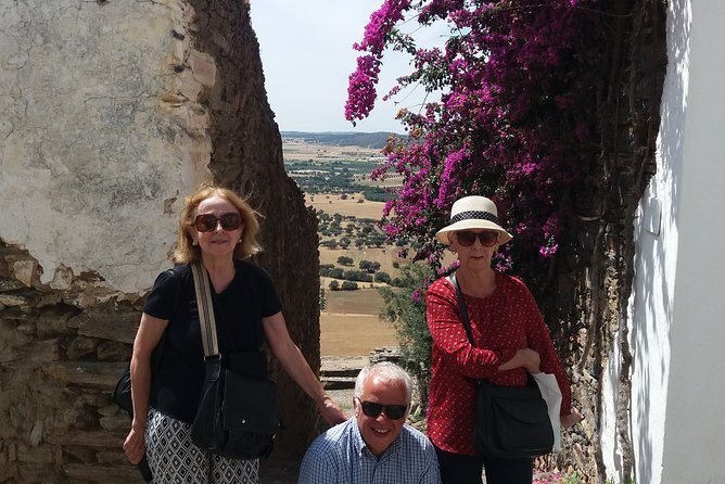 Private Tour to Evora and Monsaraz from Lisbon - How guides shape the experience in real life