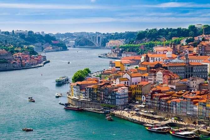 Private Transfer from Lisbon to Porto with Tour - Key things that make this transfer special