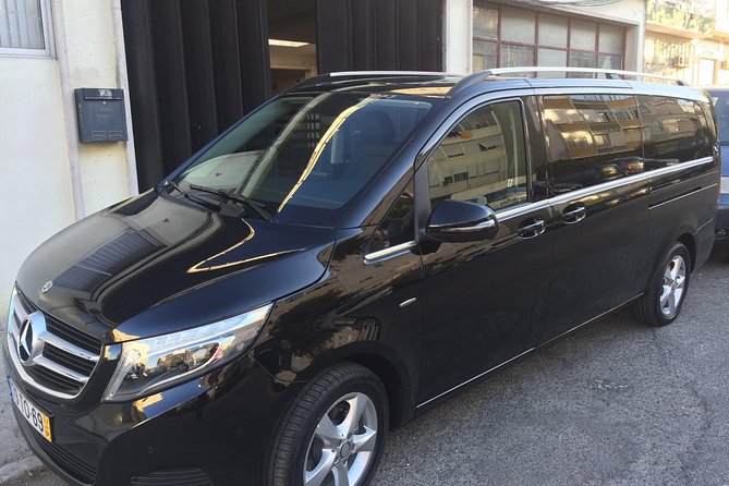 Private Transfer From or To Lisbon Airport - Why a Lisbon Airport Private Car Beats Taxi Lines