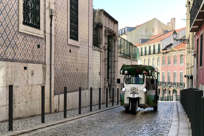 Private tuk tuk tour in old city Lisbon (Standard-1h30) - Quick highlights before you book