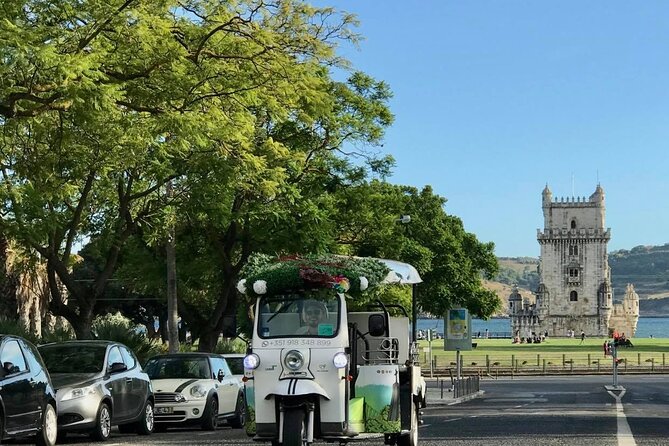 Private tuk tuk tour in old city Lisbon (Standard-1h30) - Praça do Comércio: river views and the Arc into Rua Augusta