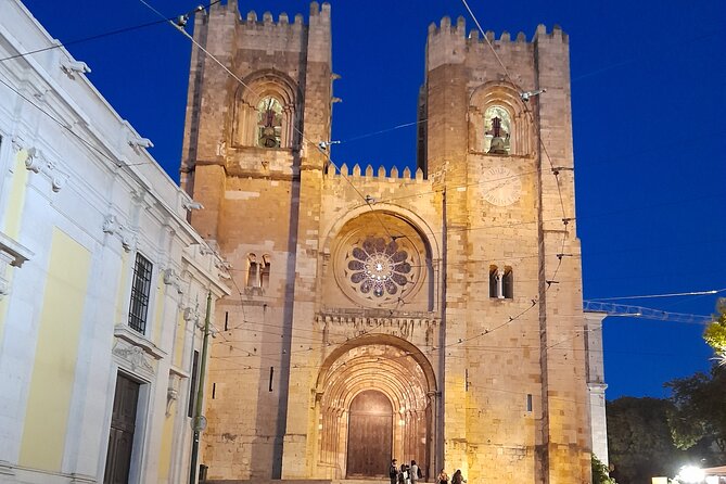Private tuk tuk tour through the historic center of Lisbon - Key highlights you will feel right away