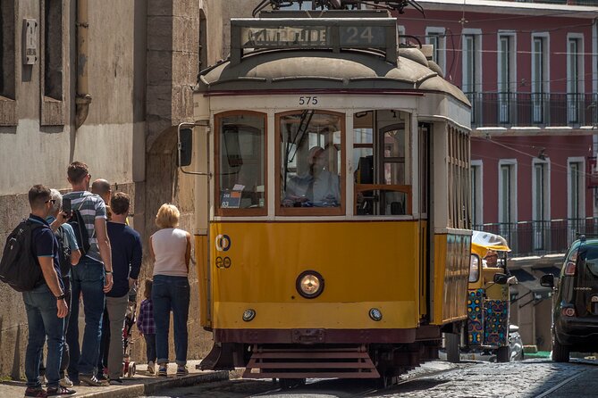 Queer Lisbon Historical Tour - Largo Trindade Coelho: Padre António Vieira and how the church regulated sexuality