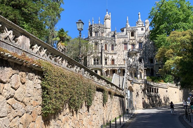 Quinta da Regaleira and Visit to Sintra Private Half Day Tour - Your guide makes or breaks the day, so bring the right energy