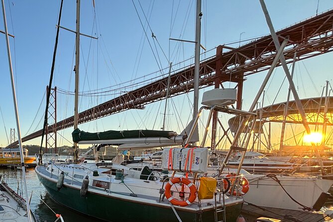 Romantic Sunset Sailing Experience in Lisbon - Stop 2: Praça do Comércio and the Rua Augusta Arch from the river
