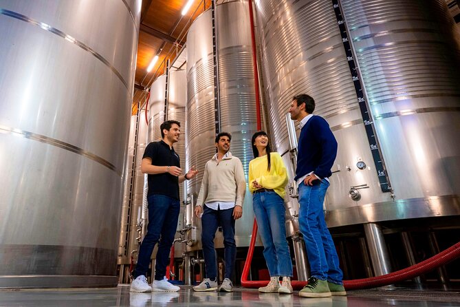 Setúbal: Winery & Fish Market Tasting Tour from Lisbon - From Lisbon to Setúbal Bay: how the day actually moves