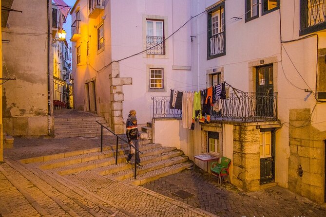 Shared Arrival Transfer: From Lisbon Airport to Hotels - Common Trouble Spots, and How to Avoid Them
