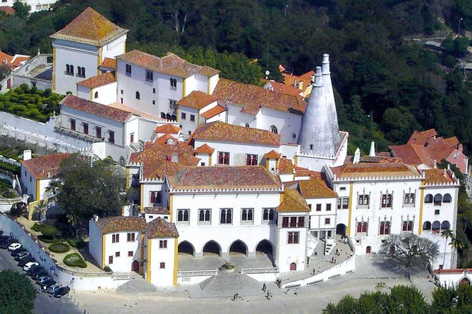 Sintra and Cascais Half Day Trip from Lisbon in Private Vehicle - Quinta da Regaleira: the mystery stop that adds variety
