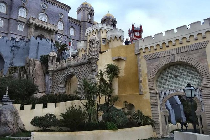 Sintra and Cascais Private Tour with Pena Palace Ticket Included - Morning Plan: 8am Pickup and the Pena Entry Timing