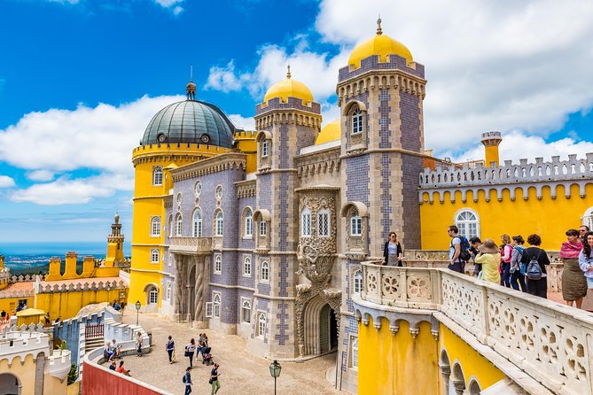 Sintra and Cascais Small Group Tour with Hotel Pick up & Ticket - The real star: your guide’s explanations in plain language