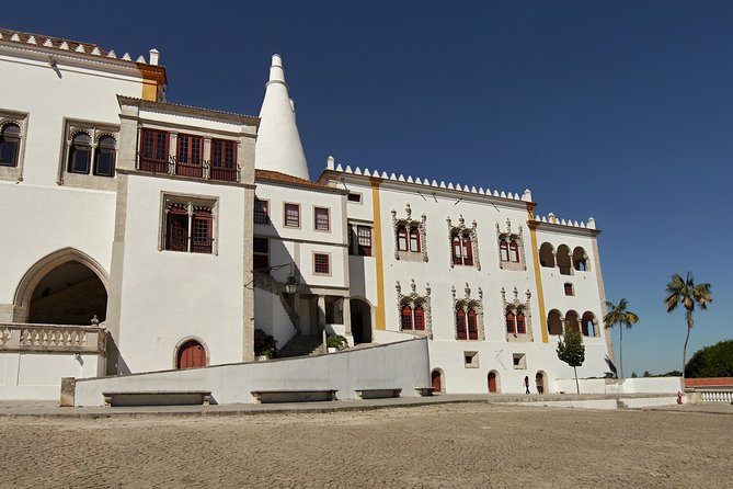 Sintra, Cascais and Estoril Coast with Tickets from Lisbon - Pace, languages, and the audio setup