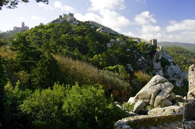 Sintra & Cascais Day Tour with Pena Palace Entry and Gardens Walk - Timing and Weather: How This Tour Can Flex