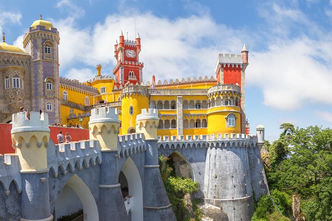 Sintra-Cascais-Pena Palace 8-People Small Group Tour from Lisbon - Price, value, and who this tour fits best