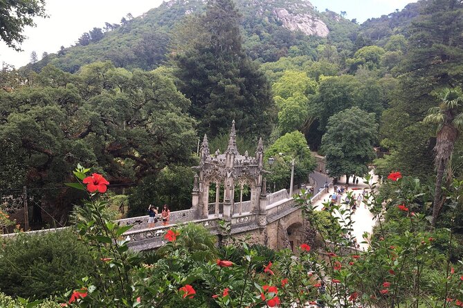 Sintra Full Day Private Tour with All Tickets Included - Stop 2: Centro Histórico de Sintra for pastries and lunch time