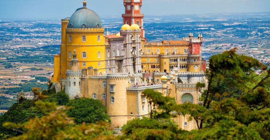 Sintra: Full-Day Tour from Lisbon with Wine Tasting - Sintra’s Historic Center and Moorish Castle Viewpoints