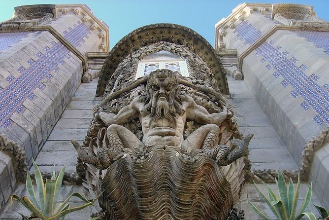 Sintra, Pena Palace, Cabo da Roca and Cascais from Lisbon - Sintra historic center: one hour to reset, eat, and people-watch
