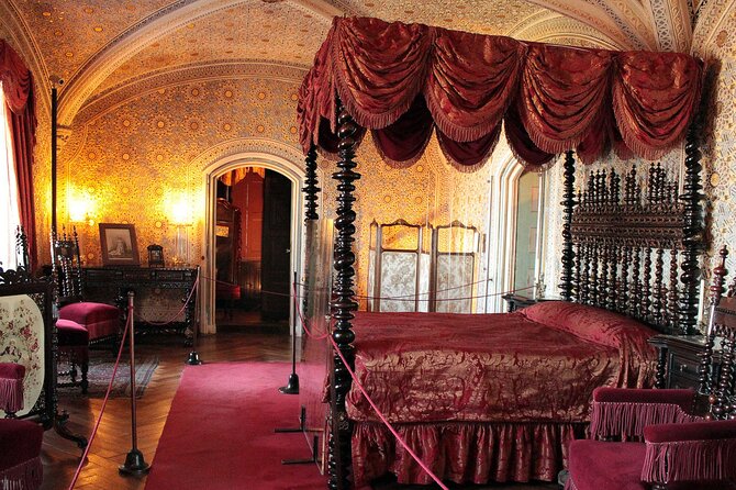 Sintra, Pena, Regaleira , and Cascais Guided Day Tour from Lisbon - Cascais Village Stop: a coastal reset after the palaces