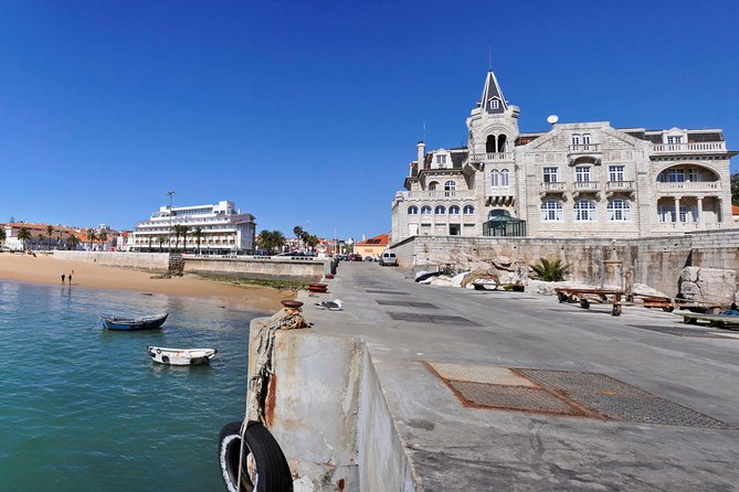 Sintra, Pena, Regaleira, Cabo da Roca & Cascais from Lisbon - Cascais in 30 minutes: where to stroll and what to eat