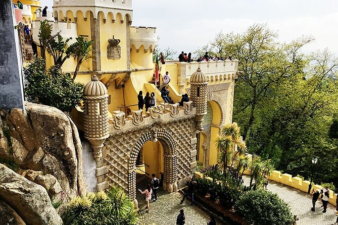 Sintra Small Group Full Day Guided Tour - Cascais Seaside Stroll: 19th-Century Resort Charm in One Walkable Hour