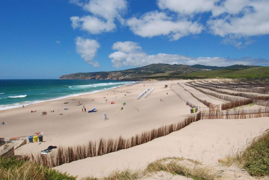 Sintra with a guide: Pena, Regaleira, Roca and Cascais - Lunch and free time in Sintra village: where to pause and recharge