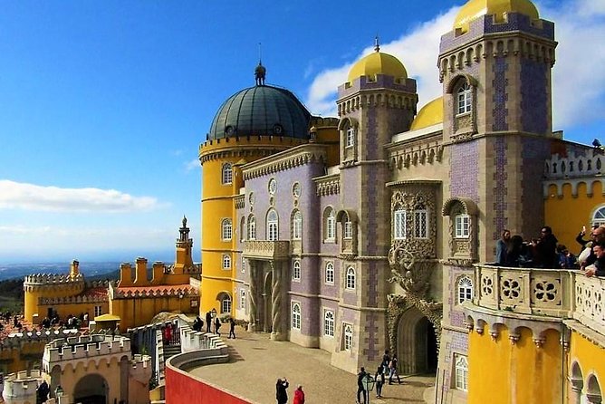 Sintra World Heritage and Cascais Village Private Deluxe Tour - Stop 2: Centro Historico de Sintra for a quick, classic reset
