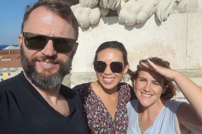 Small group Lisbon Walking Tour - Stop 5: Largo do Carmo, the Story Behind the Carnations