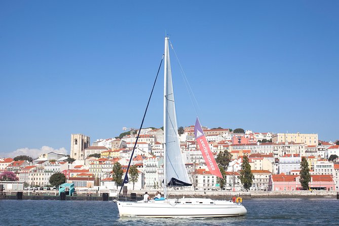 Small-Group Sailing Tour on the Tagus River from Lisbon - Food, Drink, and the Rhythm of the Sail